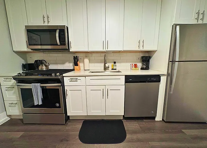 Apartment Chic 3br Hideout In Lincoln Park - Lincoln 3 Chicago