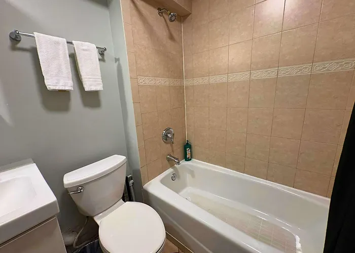 Apartment Chic 3br Hideout In Lincoln Park - Lincoln 3 *