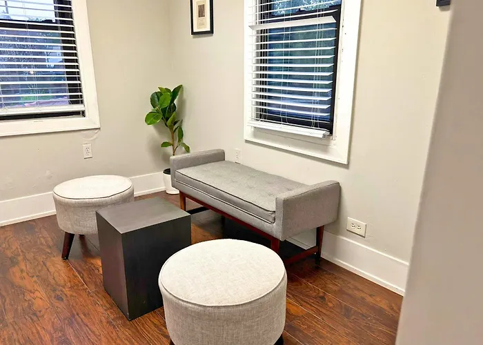 Apartment Chic 3br Hideout In Lincoln Park - Lincoln 3 *